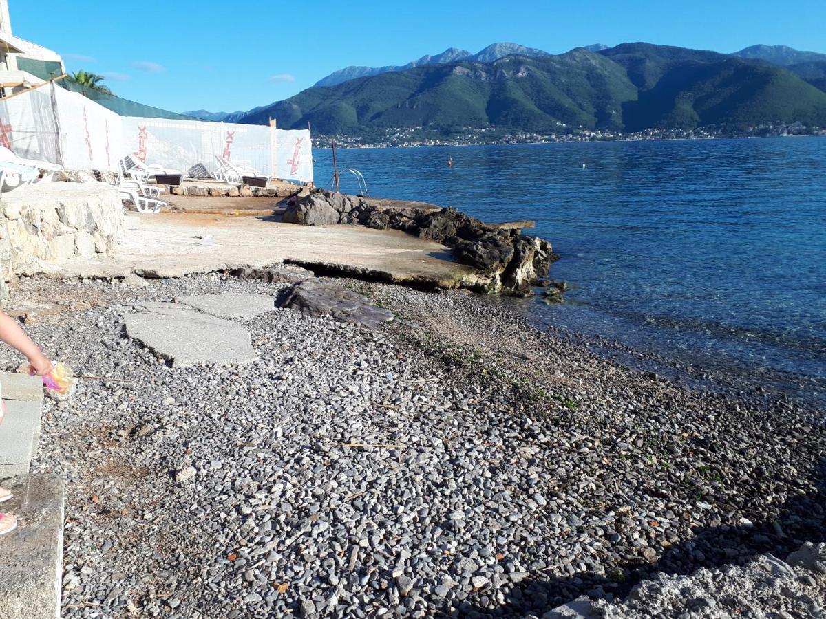 Apartments Sino More Tivat Exteriör bild