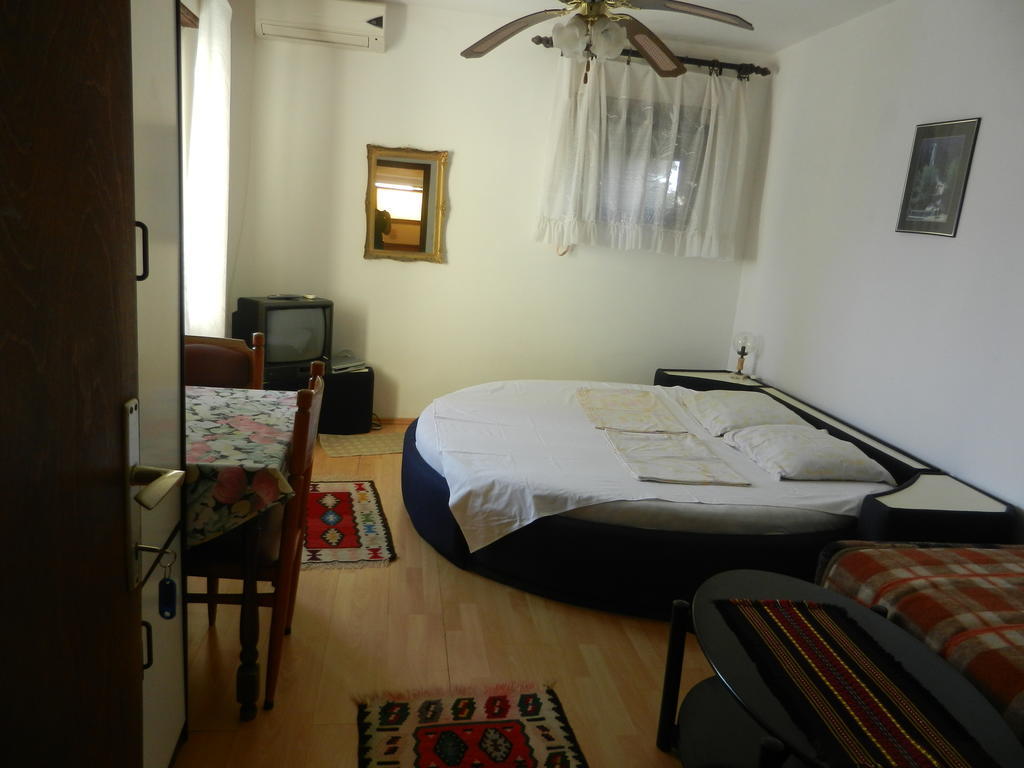 Apartments Sino More Tivat Rum bild