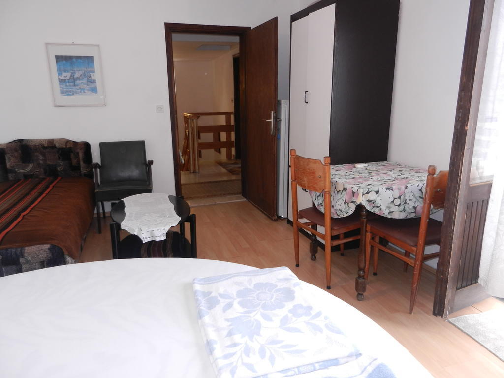 Apartments Sino More Tivat Rum bild