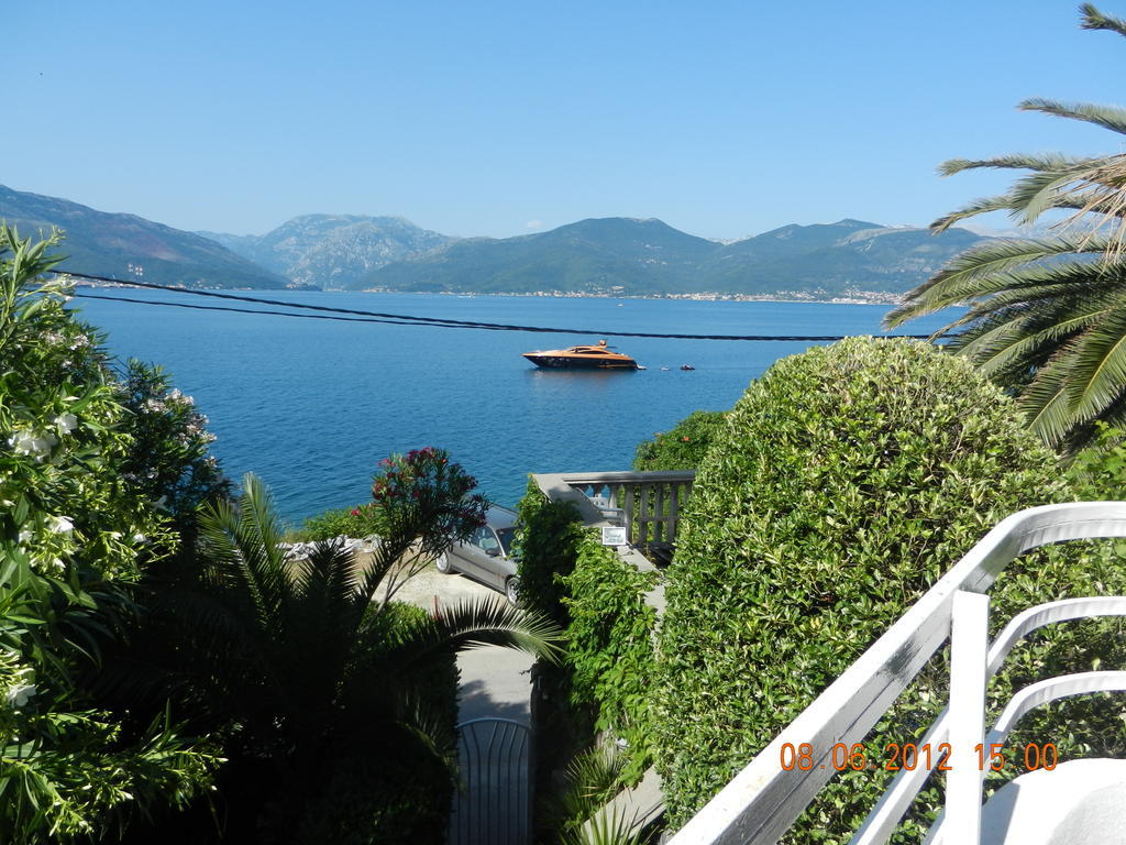 Apartments Sino More Tivat Exteriör bild